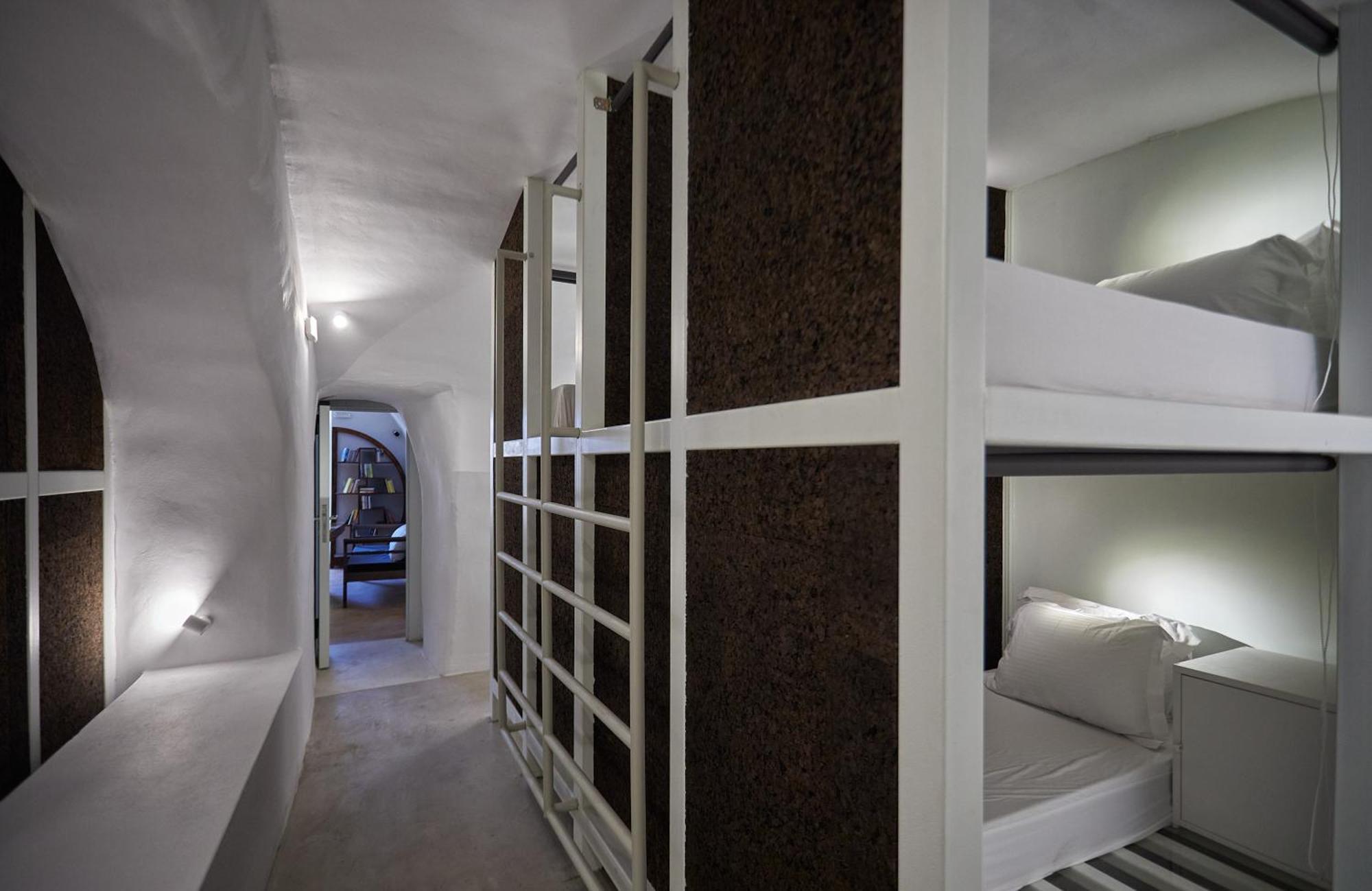 Hostel 16 Oia 외부 사진