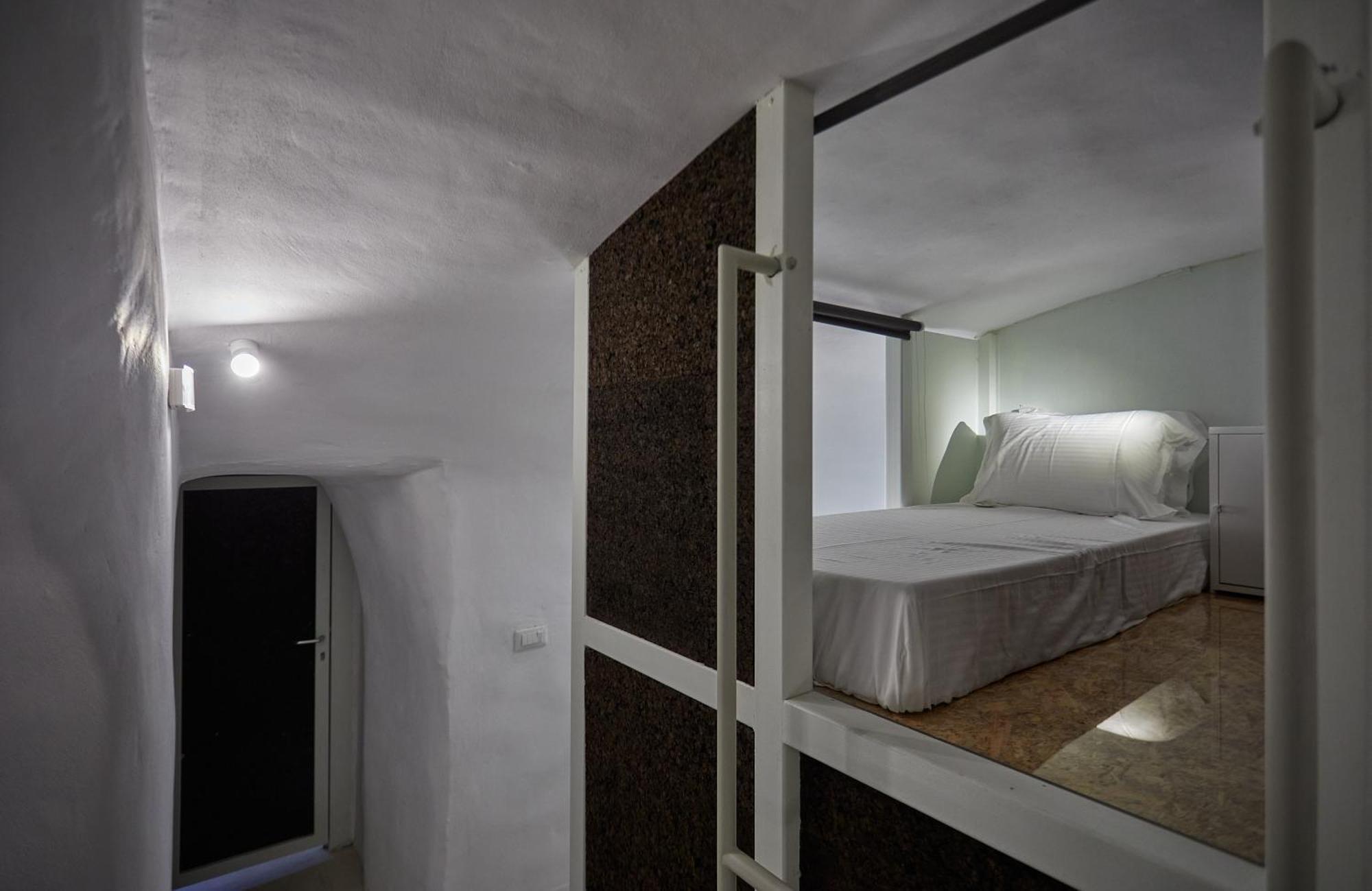 Hostel 16 Oia 외부 사진